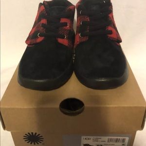 UGG Little Kids Canoe Plaid Redwood  Shoe Size 12